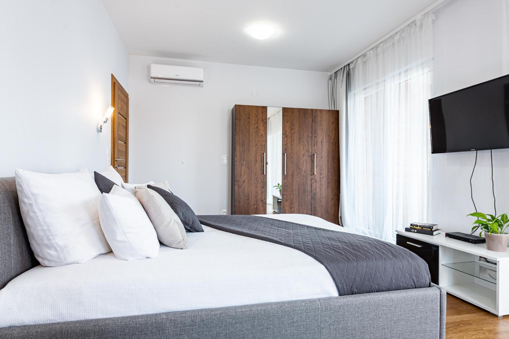 Apartamenty Tespis - Francuska Atal Park II คาโตวีตเซ ภายนอก รูปภาพ